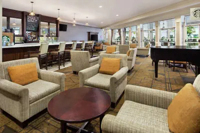 Photo 3 - DoubleTree Raleigh Durham Airport at Research Triangle Park