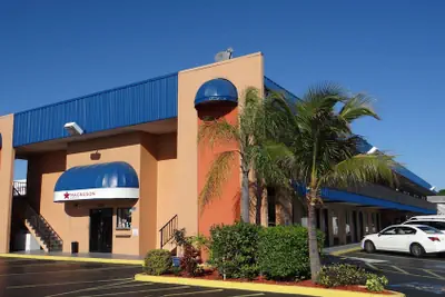 Photo 2 - Magnuson Hotel Bradenton