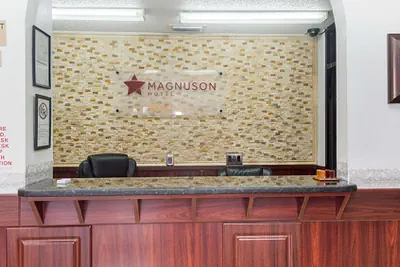 Photo 3 - Magnuson Hotel Bradenton