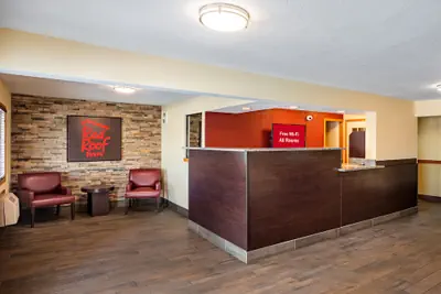 Photo 3 - Red Roof Inn Des Moines