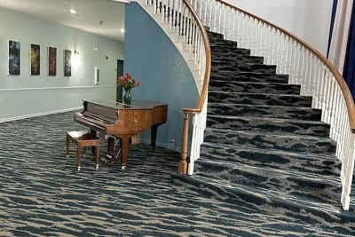 Photo 3 - Days Inn and Suites by Wyndham Sikeston