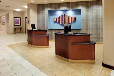 Photo 4 - Courtyard by Marriott Hamilton