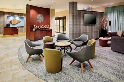 Photo 3 - Courtyard by Marriott Hamilton