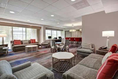 Photo 5 - Hampton Inn & Suites Alexandria Old Town Area South