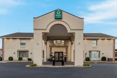 Photo 2 - Quality Inn Saint Louis Airport