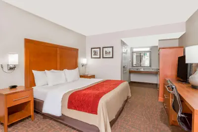 Photo 5 - Days Inn by Wyndham Williamsburg Historic Area