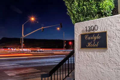 Photo 2 - Carlyle Hotel
