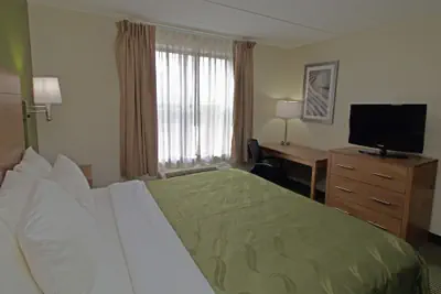 Photo 5 - Quality Suites Lake Wright - Norfolk Airport