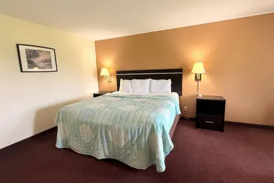 Photo 4 - Knights Inn Kirksville