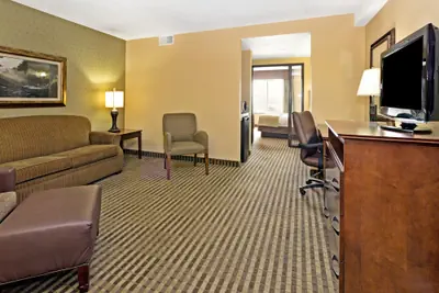 Photo 2 - Days Inn by Wyndham Cheyenne