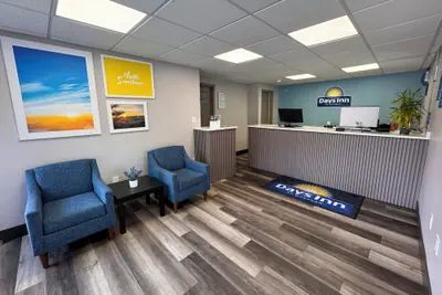 Photo 4 - Days Inn by Wyndham Gainesville Hospital/University Area