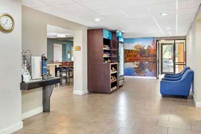 Photo 5 - Clarion Pointe Durham Research Triangle Park