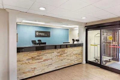 Photo 4 - Clarion Pointe Durham Research Triangle Park