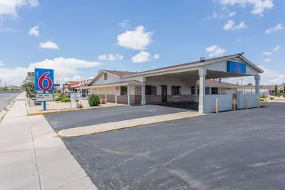 Photo 2 - Motel 6 Lordsburg, NM