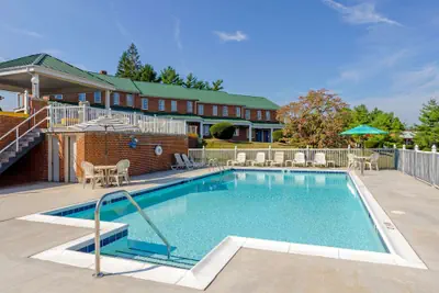 Photo 2 - Quality Inn Waynesboro - Skyline Drive