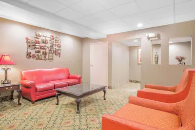 Photo 2 - Days Inn by Wyndham Greenville