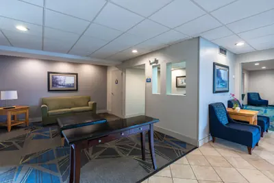 Photo 4 - Days Inn by Wyndham Greenville