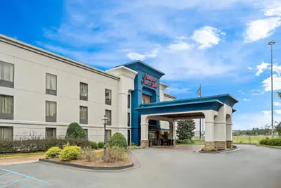 Photo 2 - Hampton Inn & Suites Tifton