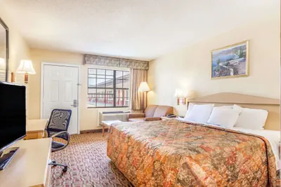 Photo 4 - Days Inn by Wyndham Yazoo City