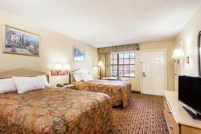 Photo 3 - Days Inn by Wyndham Yazoo City