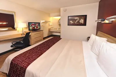 Photo 3 - Red Roof Inn Parkersburg