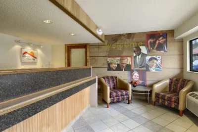 Photo 2 - Red Roof Inn Parkersburg