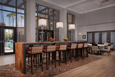 Photo 3 - Hampton Inn & Suites Phoenix/Scottsdale on Shea Boulevard
