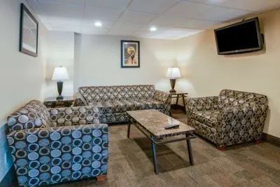 Photo 4 - Quality Inn Stadium Area Green Bay Stadium
