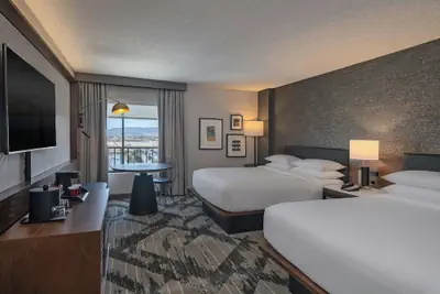 Photo 5 - Sheraton Albuquerque Airport Hotel