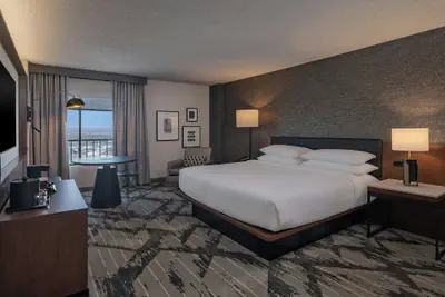 Photo 2 - Sheraton Albuquerque Airport Hotel