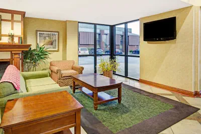 Photo 2 - Baymont by Wyndham Indianapolis West