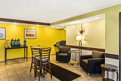 Photo 5 - Quality Inn Traverse City