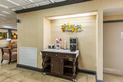 Photo 4 - Clarion Inn Columbia Airport