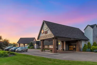 Photo 2 - Best Western Plus New Ulm