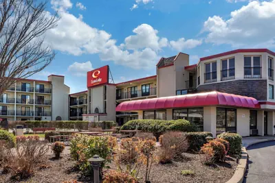 Photo 2 - Econo Lodge Inn & Suites Rehoboth Beach