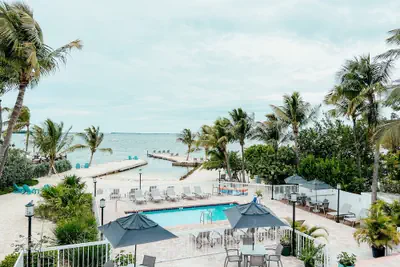 Photo 2 - Bayside Inn Key Largo
