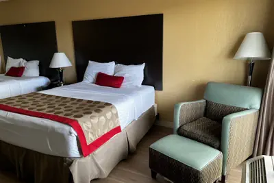 Photo 5 - Budget Inn