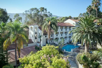 Photo 2 - Catalina Canyon Inn