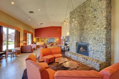 Photo 5 - The Lodge at Roseburg