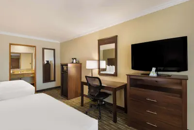 Photo 5 - Best Western Holiday Hotel