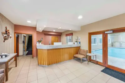 Photo 4 - Best Western Aladdin Inn
