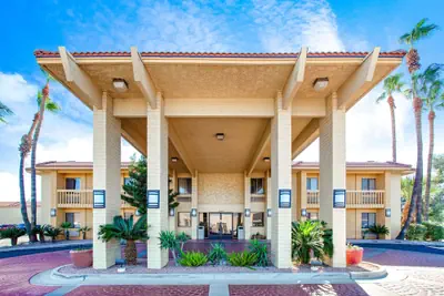 Photo 2 - La Quinta Inn by Wyndham Tucson East