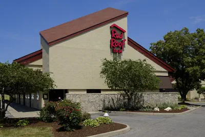 Photo 2 - Red Roof Inn Toledo - Maumee