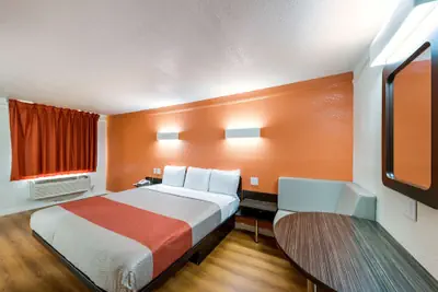 Photo 5 - Motel 6 Dallas, TX - Farmers Branch