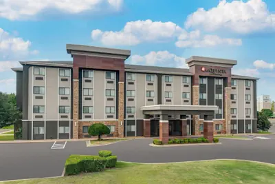 Photo 2 - La Quinta Inn & Suites by Wyndham Midwest City - Tinker AFB