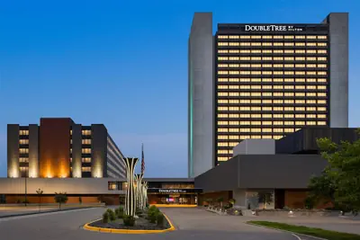 Photo 2 - Doubletree by Hilton Bloomington - Minneapolis South