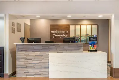 Photo 4 - Hampton Inn Fort Myers-Airport & I-75