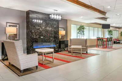 Photo 3 - Best Western Plus Kansas City Sports Complex Hotel
