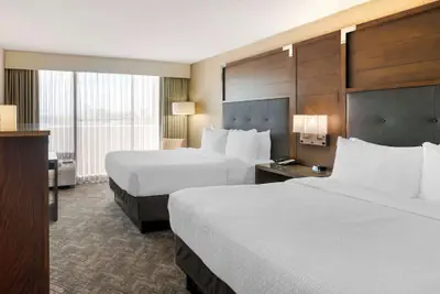 Photo 5 - Best Western Plus Kansas City Sports Complex Hotel
