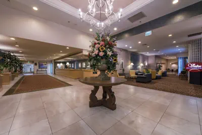 Photo 2 - Grand Vista Hotel